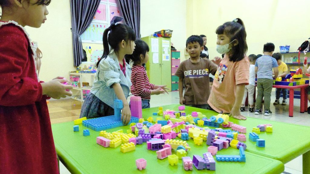 Building loose parts - Reggio Emilia Inspired - SoliDEO Kindergarten