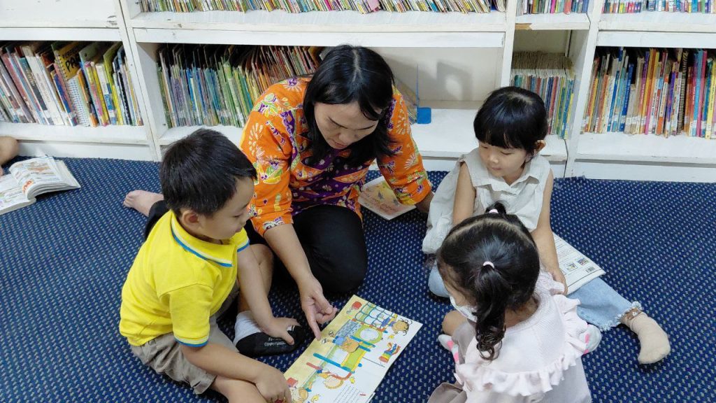 Library time - SoliDEO kindergarten