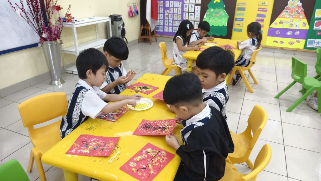 Painting - Reggio Emilia Inspired Arts - SoliDEO kindergraten